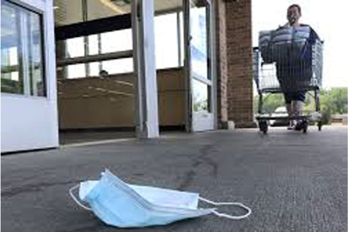 খুলে পড়ছে মুখোশ