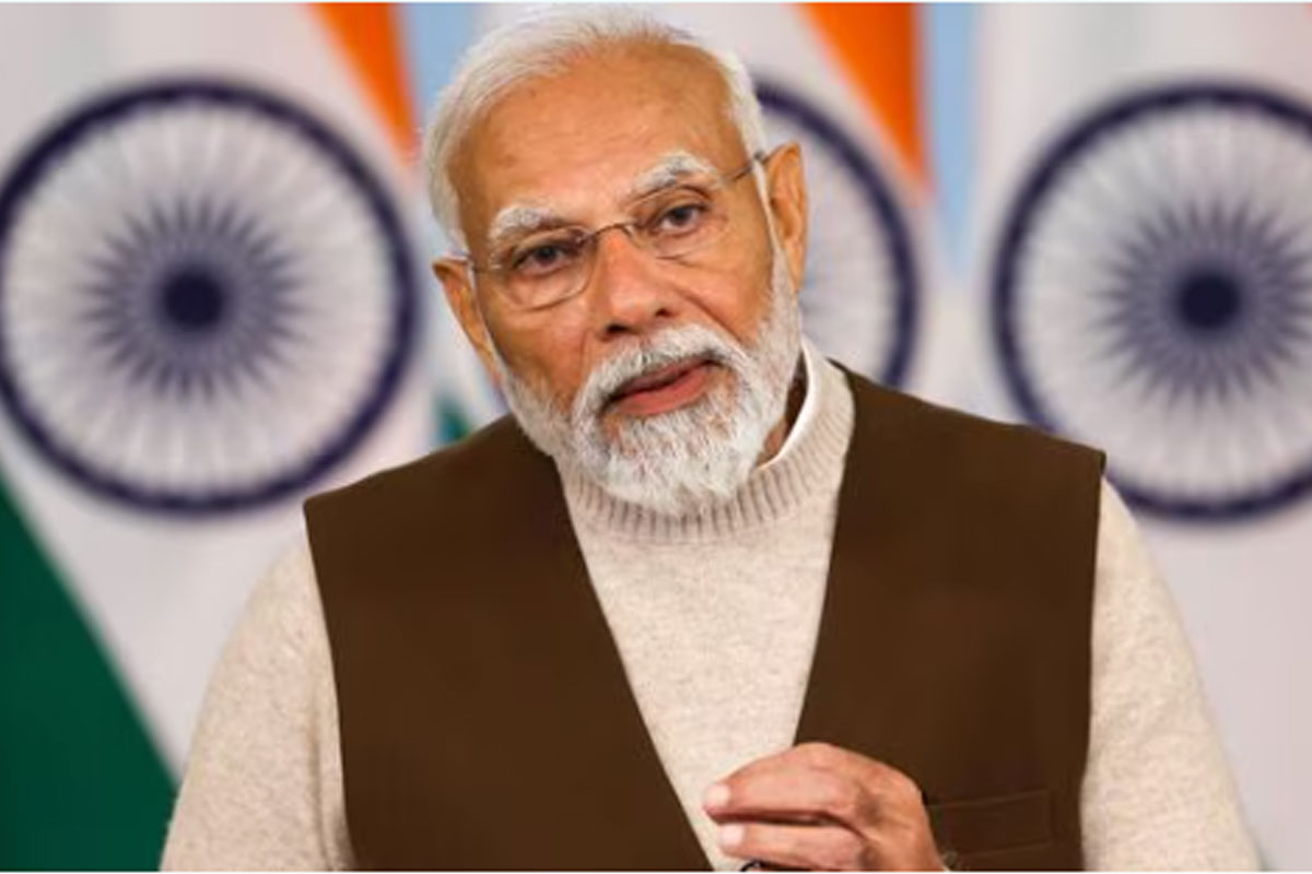 মোদির মেগা রোড শো’য় ভেঙে পড়ল মঞ্চ, পদপৃষ্ট ৫