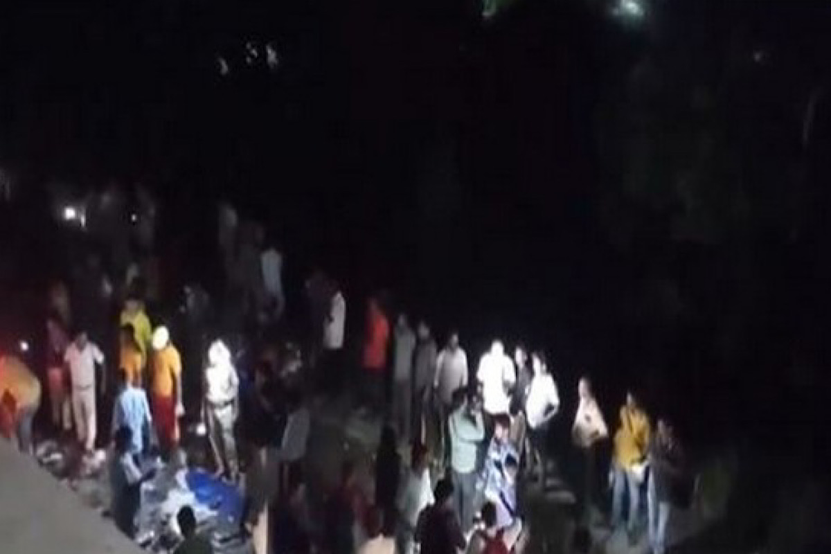 ওড়িশায় যাত্রীবাহী বাস ফ্লাইওভার থেকে পড়ে মৃত ৫, আহত ৩৮