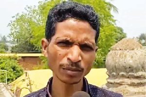 বুলেট নয়, ব্যালটে হিংসার জবাব দিতে চান ছত্তিশগড়ের প্রকাশ