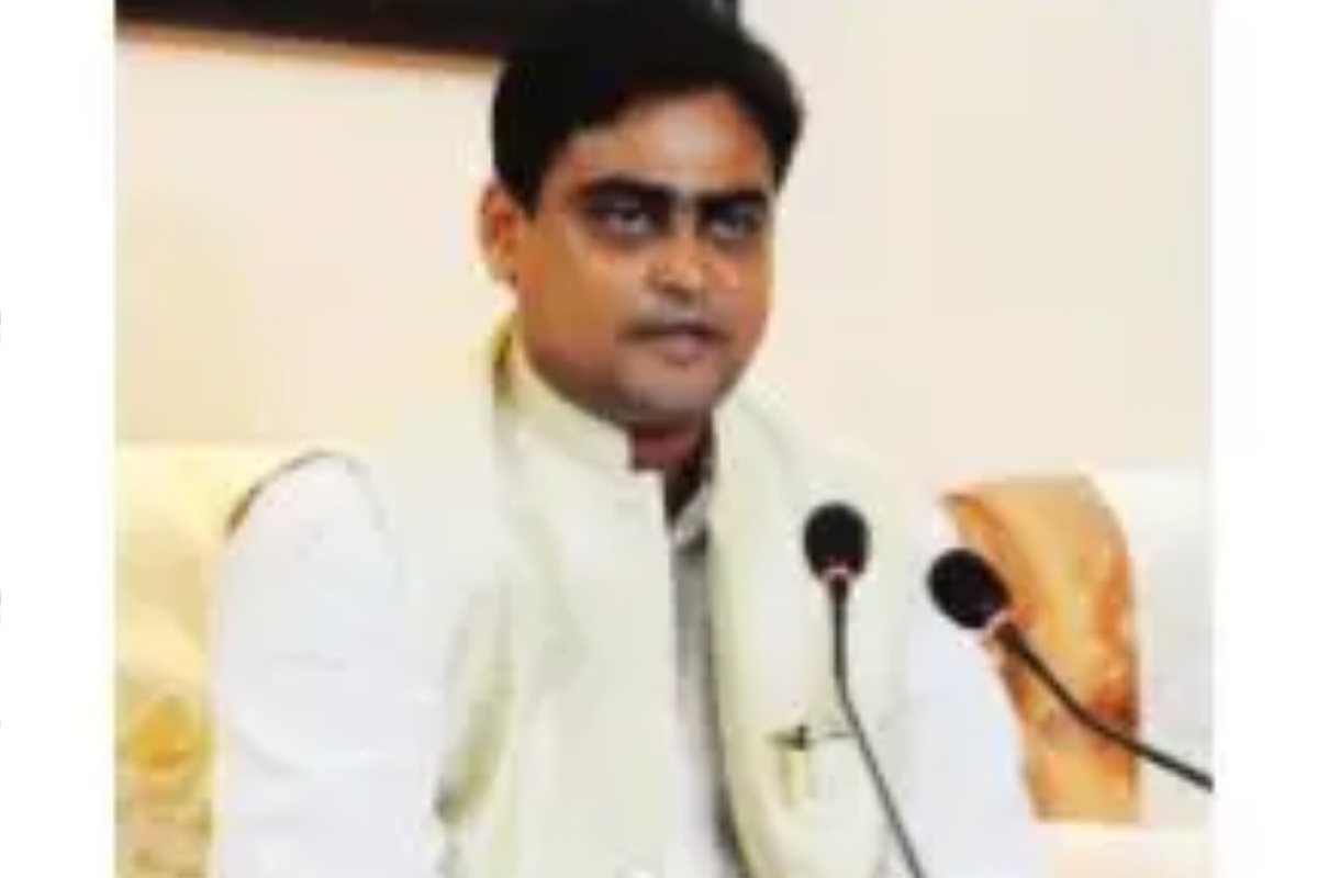 হুমকি চিঠি পেলেন শান্তনু ঠাকুর