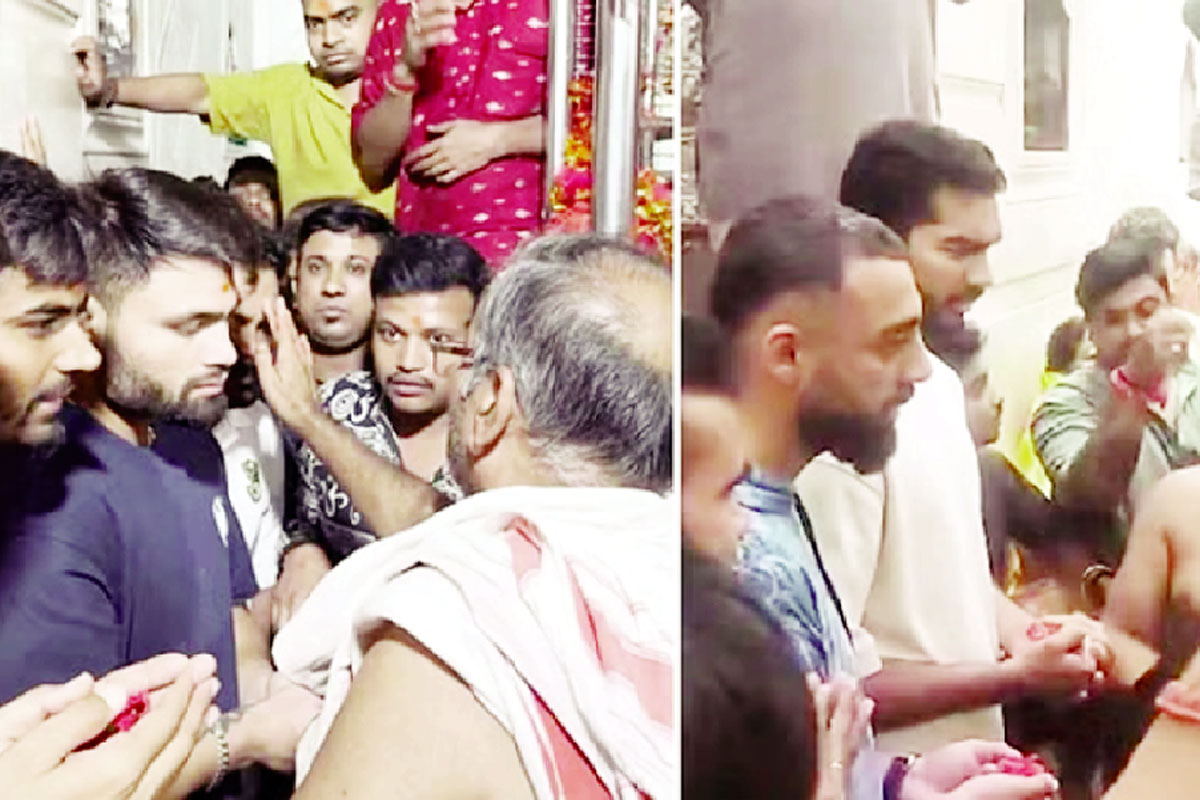 সৌরভ ও রিঙ্কুরা কলকাতায় পুজো দিলেন কালীঘাটে