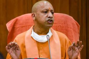 হারের দায়ে যেতে পারে যোগীর গদি, কোপে পড়তে পারেন শুভেন্দুও