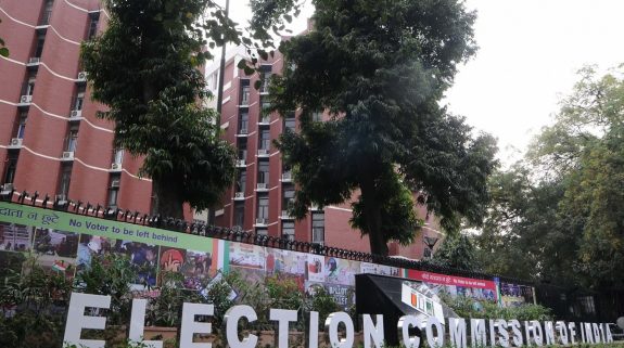 সুপ্রিম নির্দেশে শনিবার প্রকাশ পাবে ‘লজিকাল ডিসক্রিপেন্সি’ ও আনম্যাপড ভোটারের তালিকা