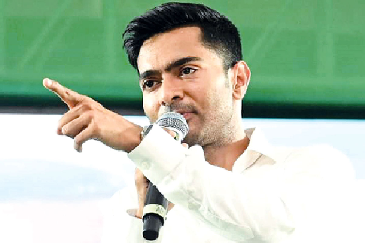 ৫ বছরে দেখা নেই, এখন এসে সাবান মাখাচ্ছেন : অভিষেক