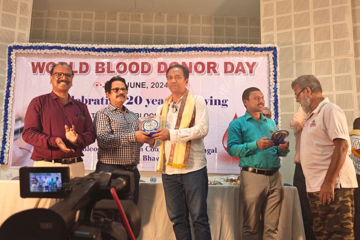 জেলায় রেকর্ড সৃষ্টি করে রাজ্য সরকারের তরফে পুরস্কার বর্ধমানের রক্তদাতাকে