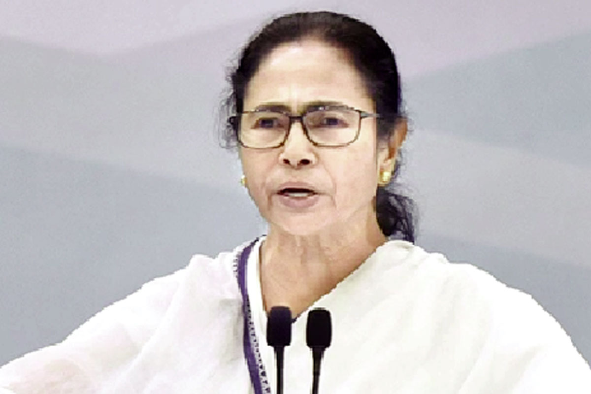 ‘কাজে ফেরো’, আন্দোলনকারীদের আর্জি মমতার