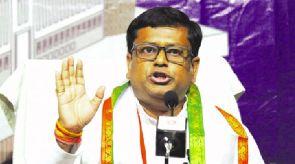 বালুরঘাট বিমানবন্দর নিয়ে সুখবরের ইঙ্গিত, প্রধানমন্ত্রীর সফরে হতে পারে গুরুত্বপূর্ণ ঘোষণা