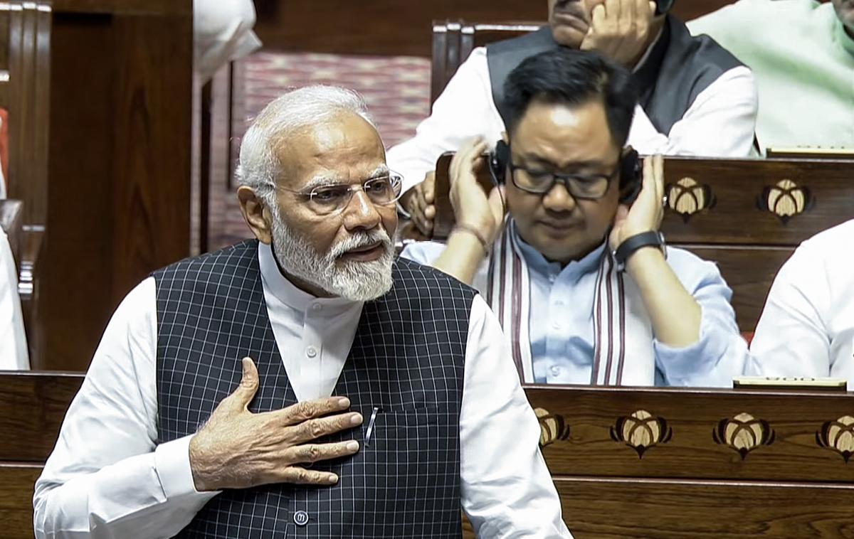 কংগ্রেস “সংবিধানের সবচেয়ে বড় প্রতিপক্ষ”, সংবিধান নিয়ে রাহুলকে তোপ মোদির