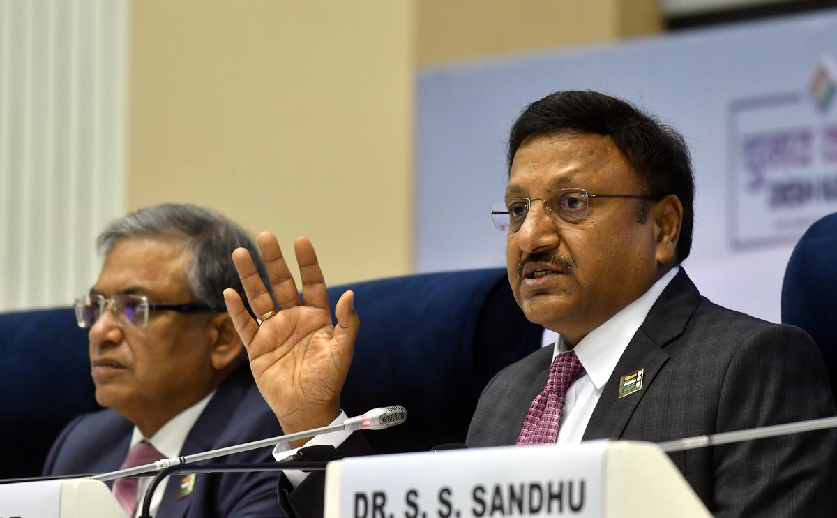  জম্মু-কাশ্মীরে ভোটের কমিশনের ফুল বেঞ্চ যাচ্ছে শ্রীনগরে 