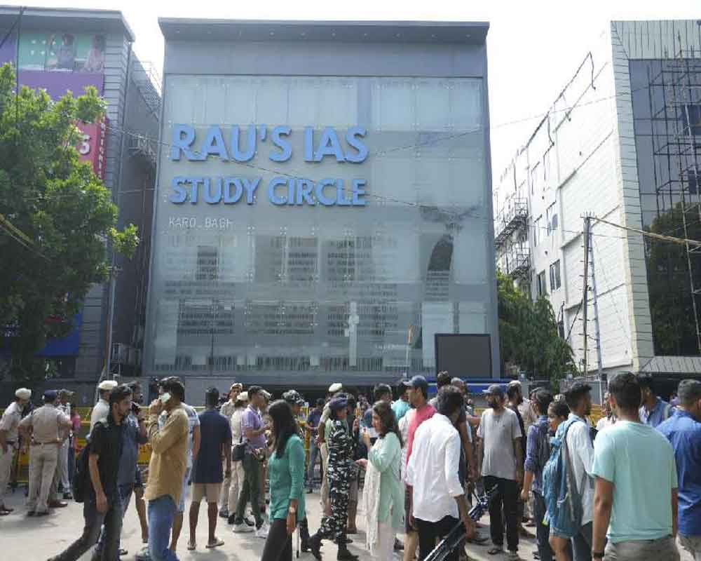 কোচিং সেন্টারগুলি ‘ডেথ চেম্বার’, নোটিস দেওয়া হল কেন্দ্র, দিল্লি সরকার এবং দিল্লি পুরসভাকে 