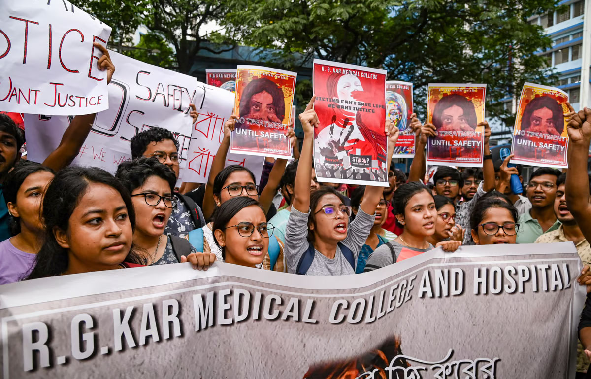 নিরাপত্তা সংক্রান্ত ১২ দফা নতুন নির্দেশিকা জারি কেন্দ্রীয় স্বাস্থ্যমন্ত্রকের 