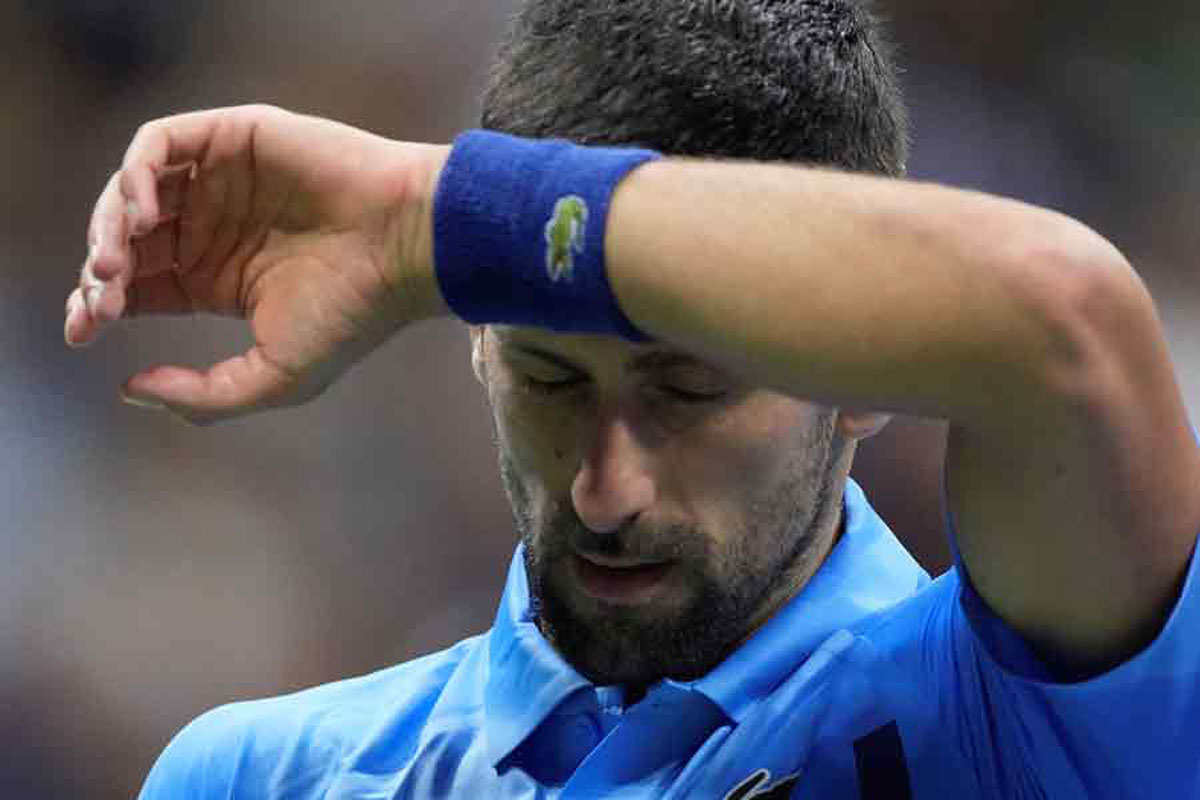 ফেডেরারকে টপকে রেকর্ড জোকোভিচের