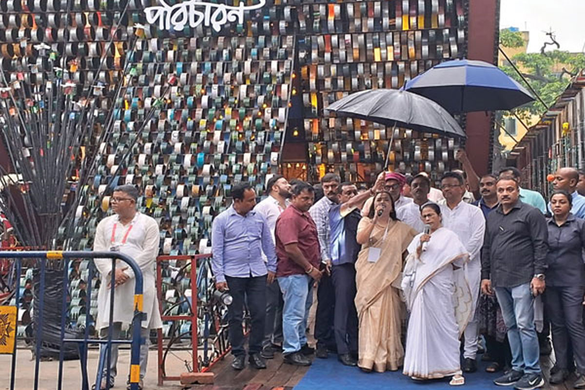 এবারে বেশি পুজো উদ্বোধনের  অনুরোধ আসছে : মমতা