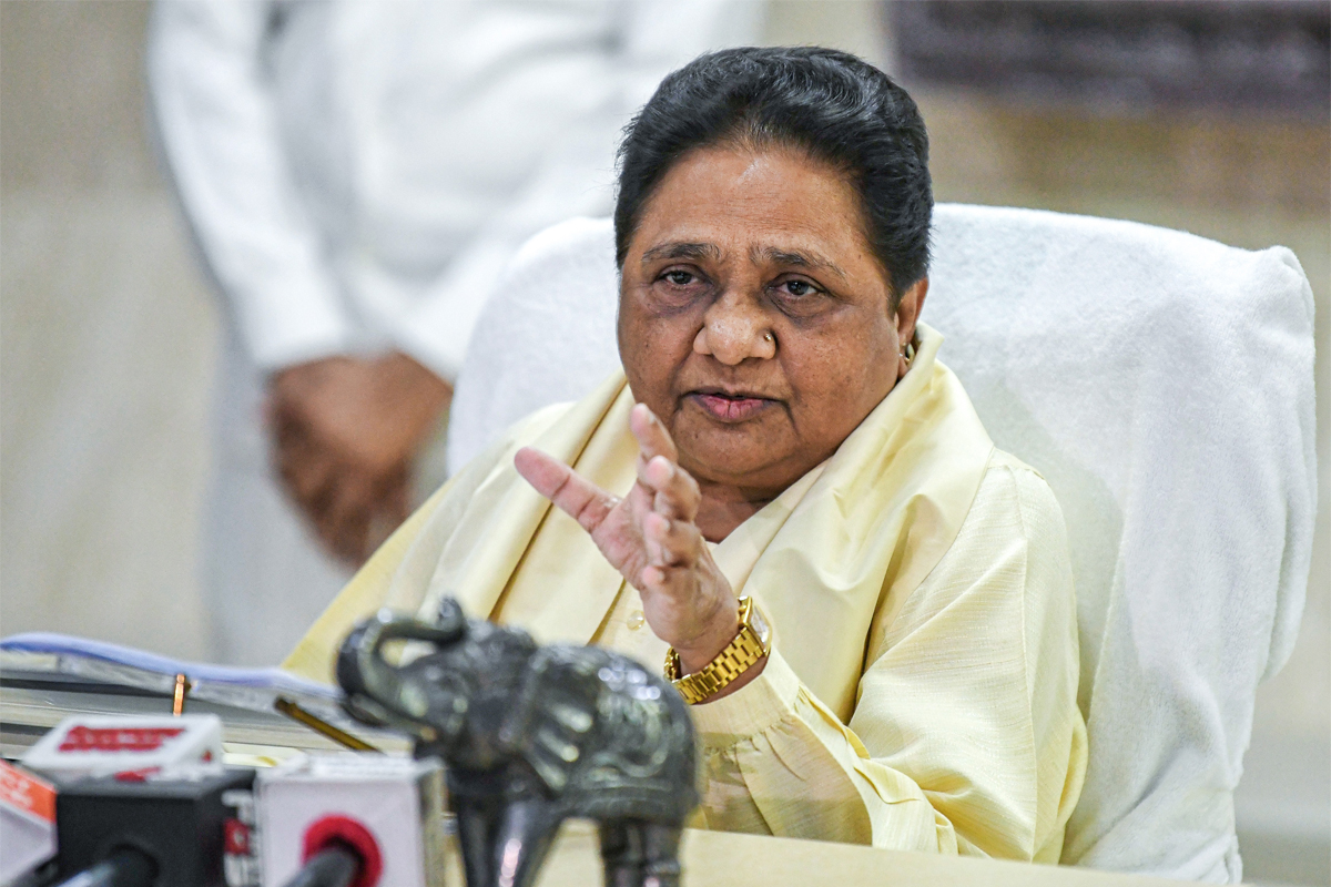 ভাসুরের সঙ্গে শারীরিক সম্পর্ক স্থাপনে শ্বশুরবাড়ির জবরদস্তি, অভিযোগ মায়াবতীর ভাইঝির