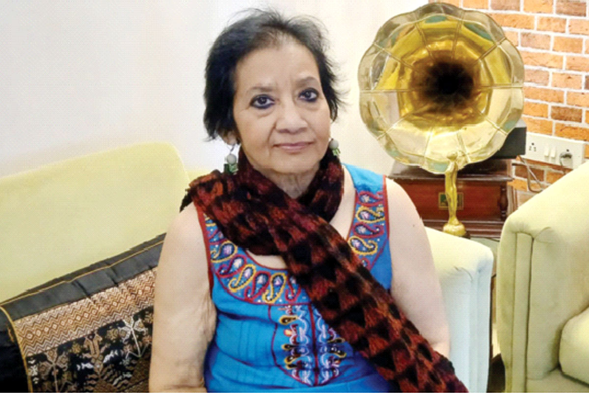 ‘মধুপুরে পাশের বাড়িতে’ গানটাকে একসময় বলা হয়েছিল অবসিন