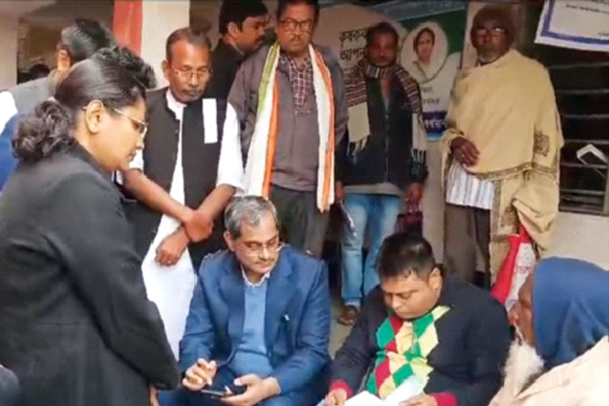 দুয়ারে সরকার শিবির পরিদর্শনে কৃষি দপ্তরের প্রিন্সিপাল সেক্রেটারি