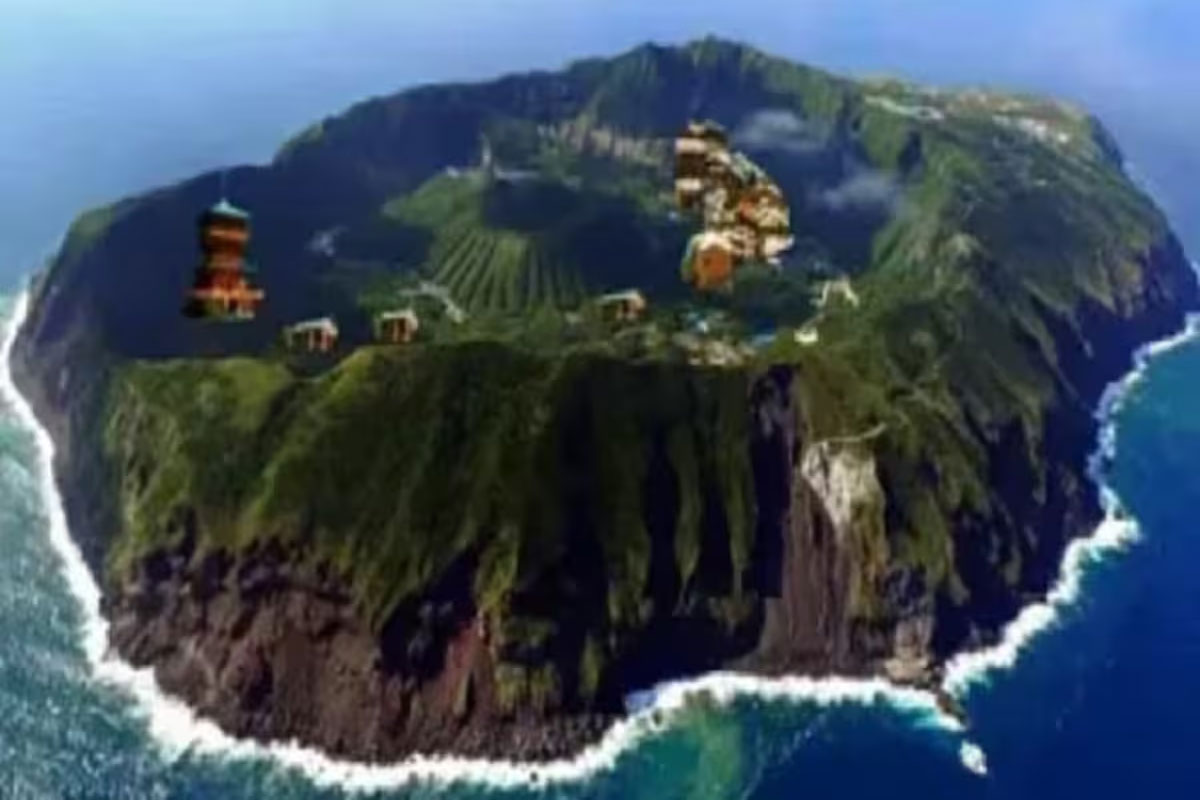 পয়েন্ট নিমো অতিক্রম করার কৃতিত্ব অর্জন ২ মহিলা নৌ আধিকারিকের