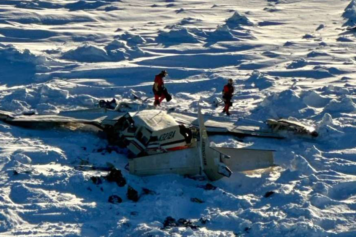 আলাস্কায় উধাও বিমানের ধ্বংসাবশেষ উদ্ধার, মিলল তিন জনের দেহ