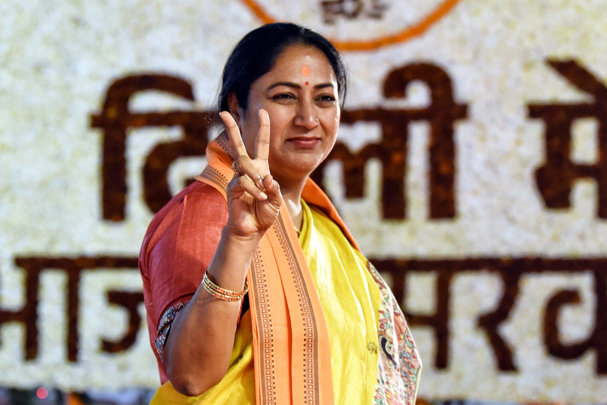 মমতার পথেই দিল্লিতে লক্ষ্মীর ভান্ডার