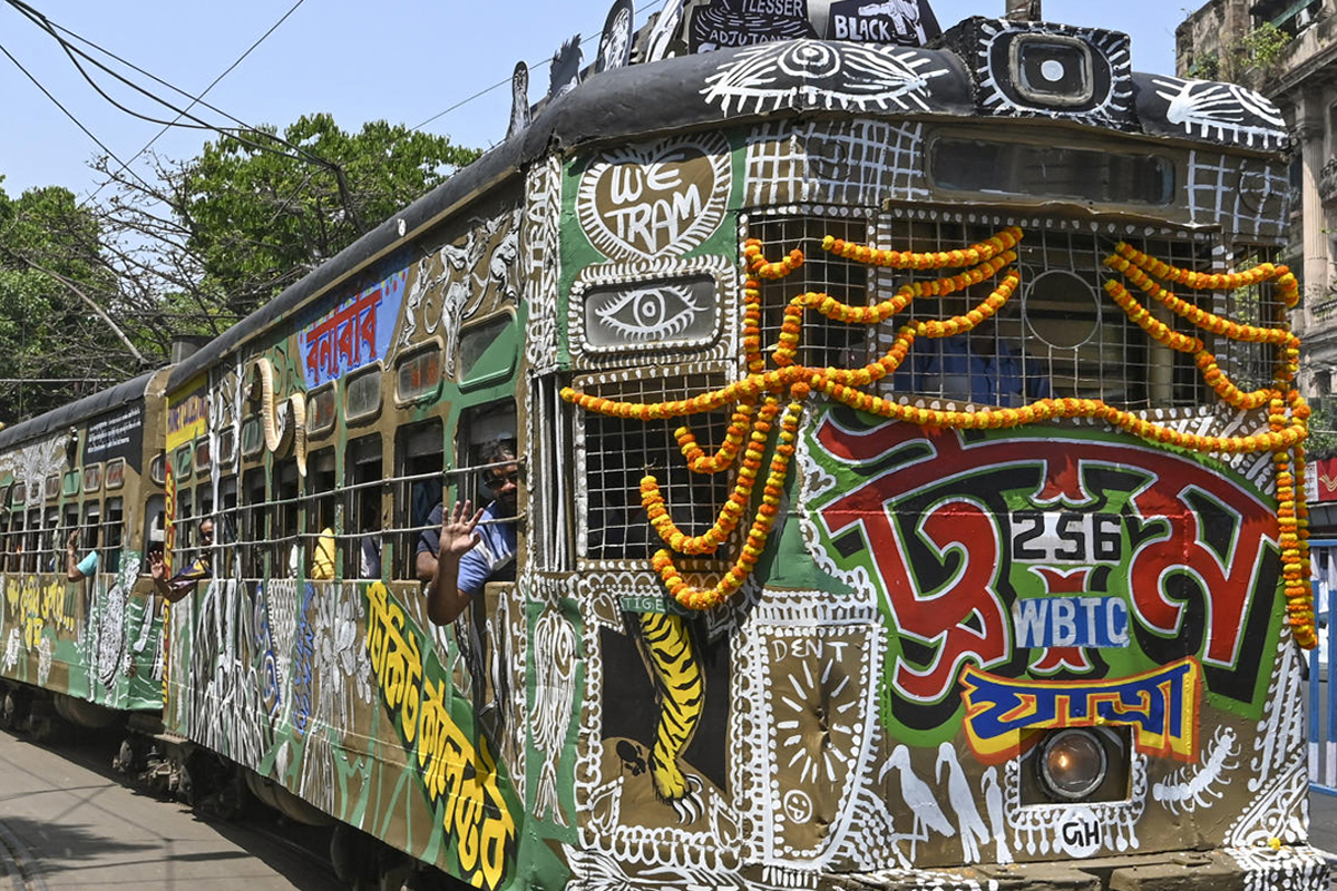 পরিবেশ রক্ষার বার্তা দিতে বিনামূল্যের ট্রাম সফর