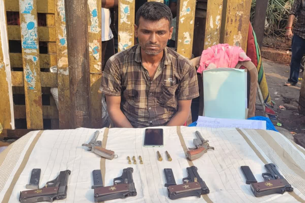 কলকাতায় ফের আগ্নেয়াস্ত্র উদ্ধার, এসটিএফের হাতে গ্রেপ্তার ১