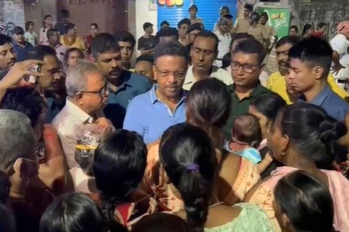 চক্রান্ত করেই বাড়িতে অগ্নিসংযোগ, দাবি ক্ষতিগ্রস্ত পরিবারের