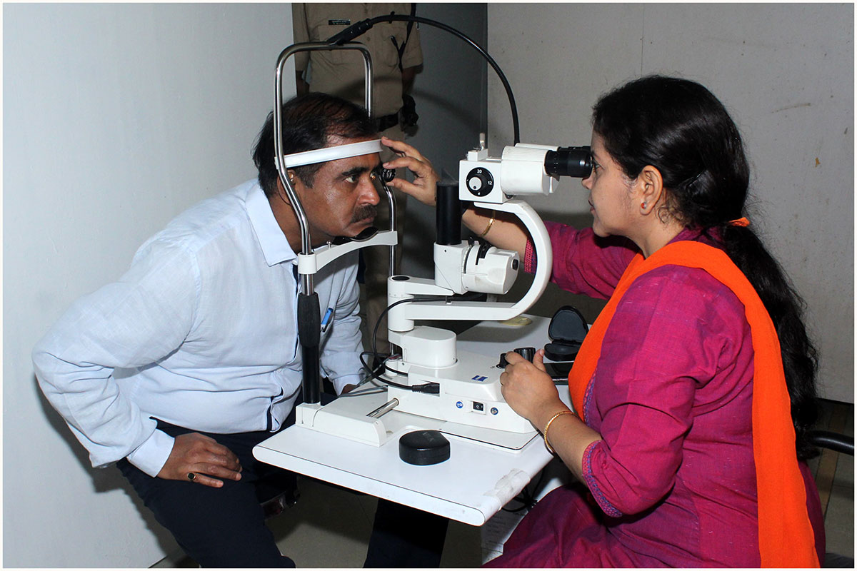 হাওড়ার রেলওয়ে হাসপাতালে ডায়াবেটিক রেটিনোপ্যাথি স্ক্রিনিং