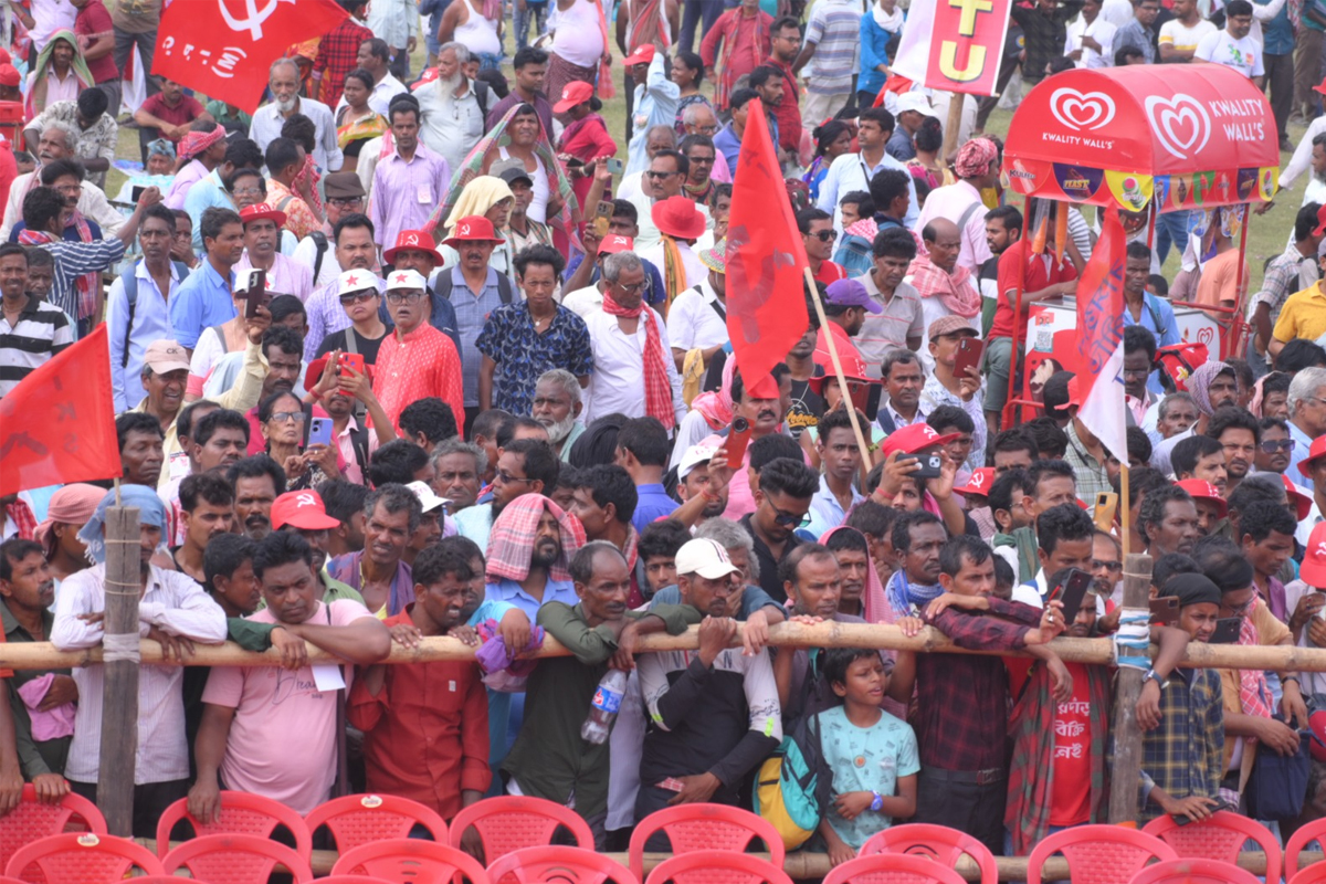 কসবায় সিপিএম পার্টি অফিসে মারপিট, বিতর্ক