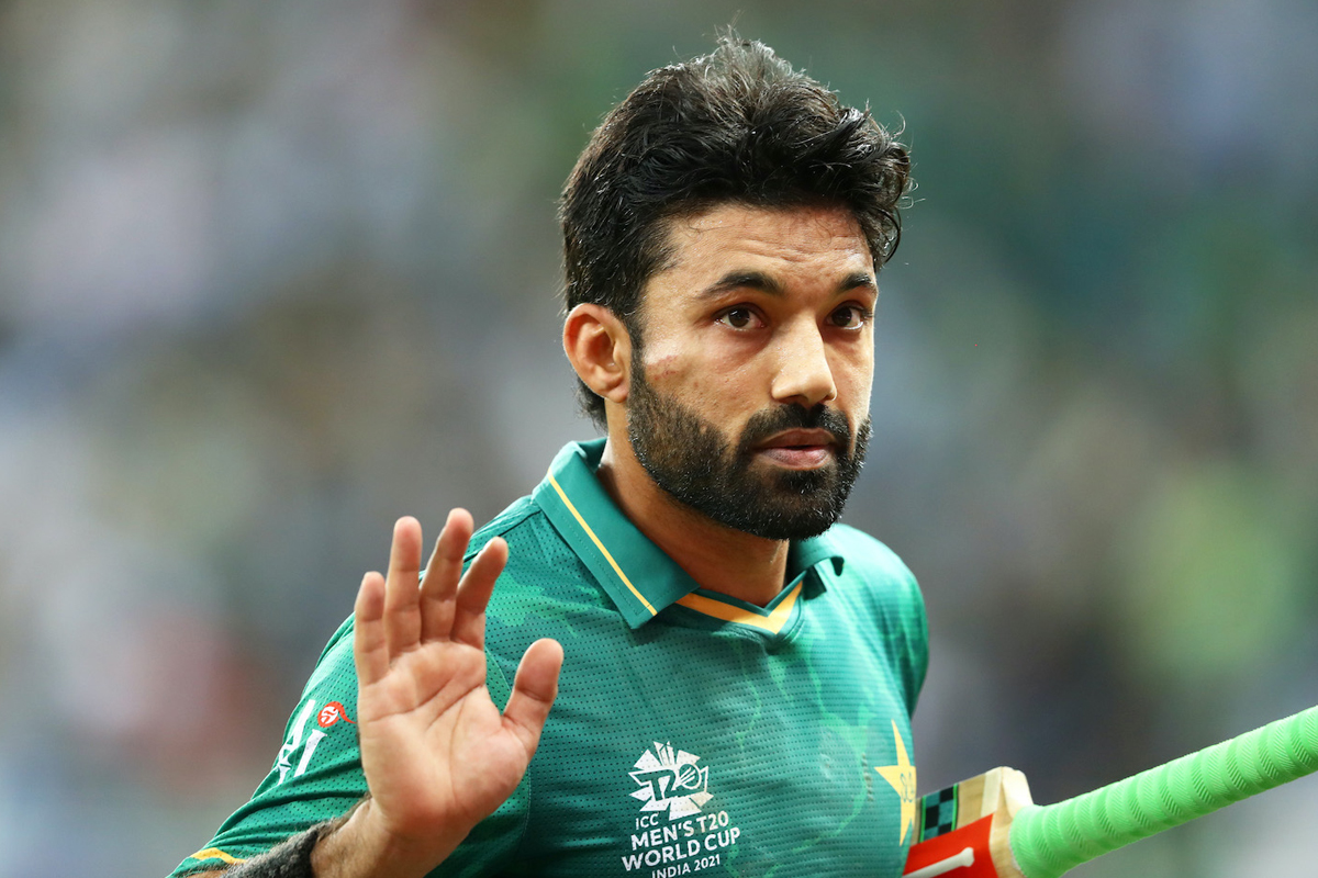 নেতৃত্ব ছেড়ে দেওয়ার হুমকি রিজওয়ানের