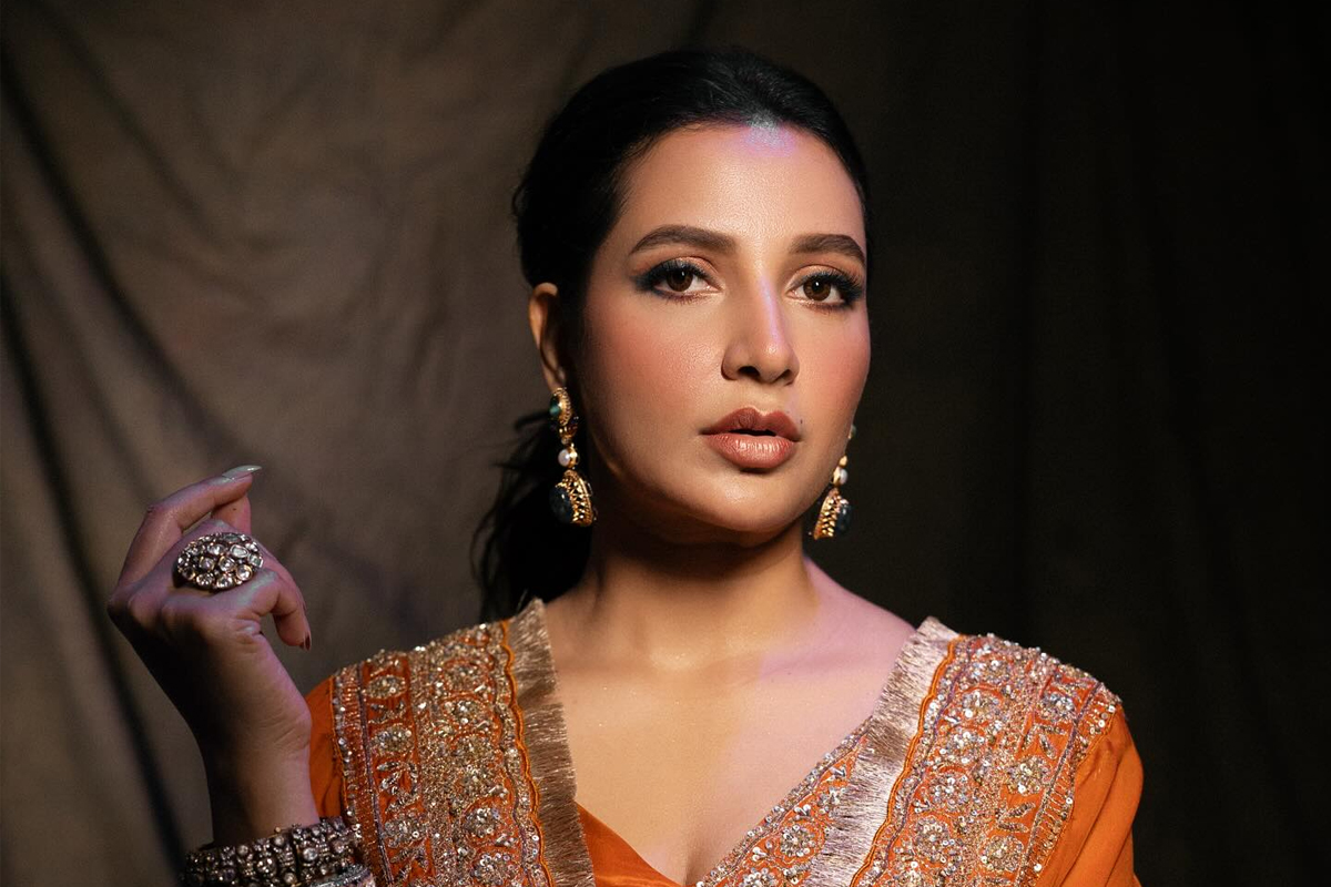 সৃজিতের ‘বিনোদিনী’ হতে প্রস্তুতি শুরু শুভশ্রীর
