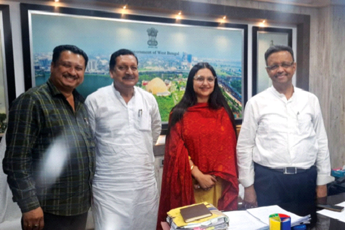 মন্ত্রী ফিরহাদের সঙ্গে বিভিন্ন প্রকল্প নিয়ে বৈঠক পৌরপ্রধান সৌমেনের