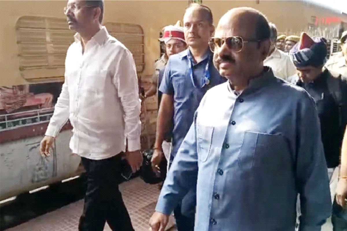 মালদহে গেলেও মুর্শিদাবাদে এখনই যাচ্ছেন না রাজ্যপাল
