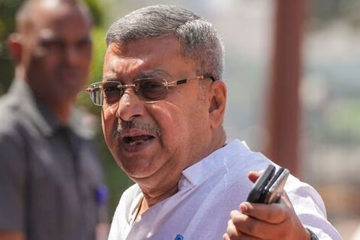 ‘সুস্থ আছেন পূর্ণম’, বিএসএফের ডিজির সঙ্গে কথা কল্যাণের