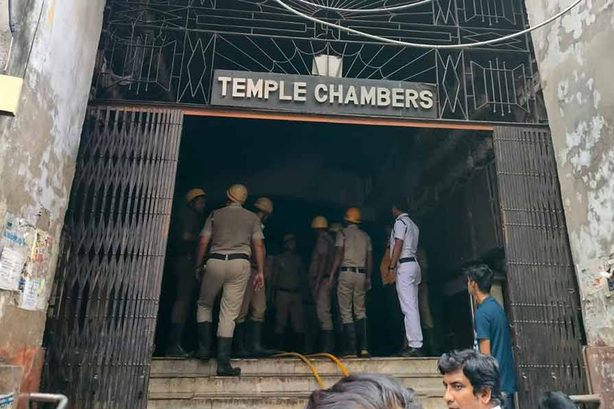 কলকাতা হাইকোর্ট লাগোয়া টেম্পল চেম্বারে আগুন