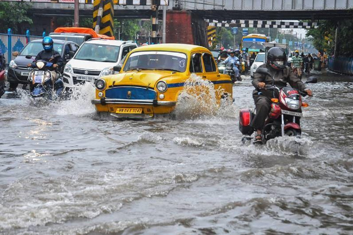 বর্ষার আগে শহরের জলযন্ত্রণা দূর করতে তৎপর পুরসভা