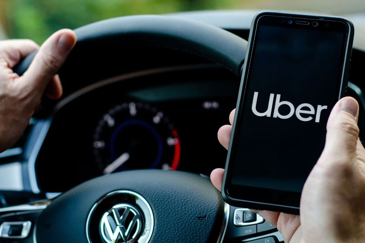 অ্যাপে ‘অ্যাডভান্স টিপ্‌স’ ফিচার অনৈতিক, উবরকে নোটিস কেন্দ্রের