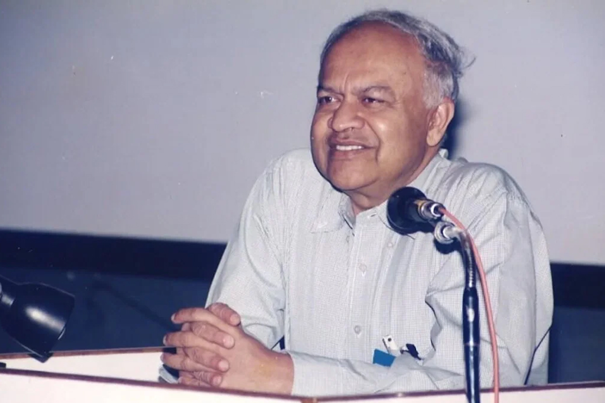 প্রয়াত পদ্মবিভূষণপ্রাপ্ত জ্যোর্তিপদার্থবিদ জয়ন্ত নারলিকর