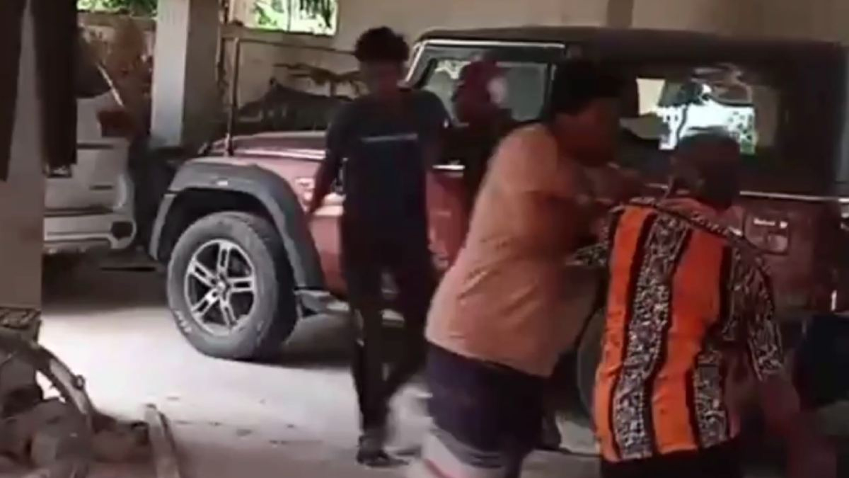 দা দিয়ে দলেরই বুথ সভাপতিকে কোপালেন বিজেপি কর্মী