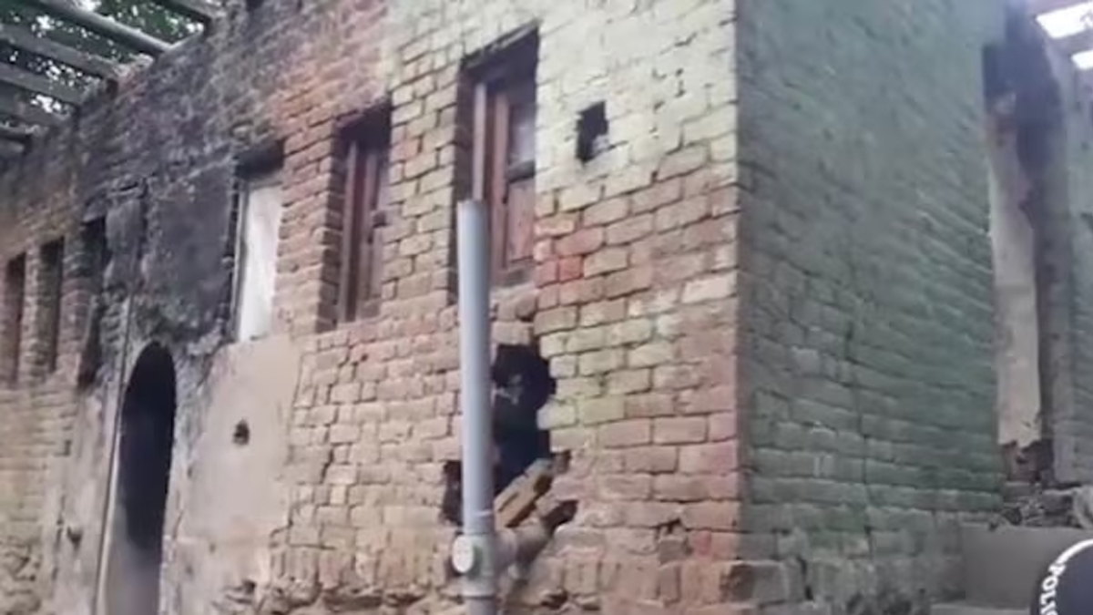 কাশ্মীরের মসজিদে বিস্ফোরণ