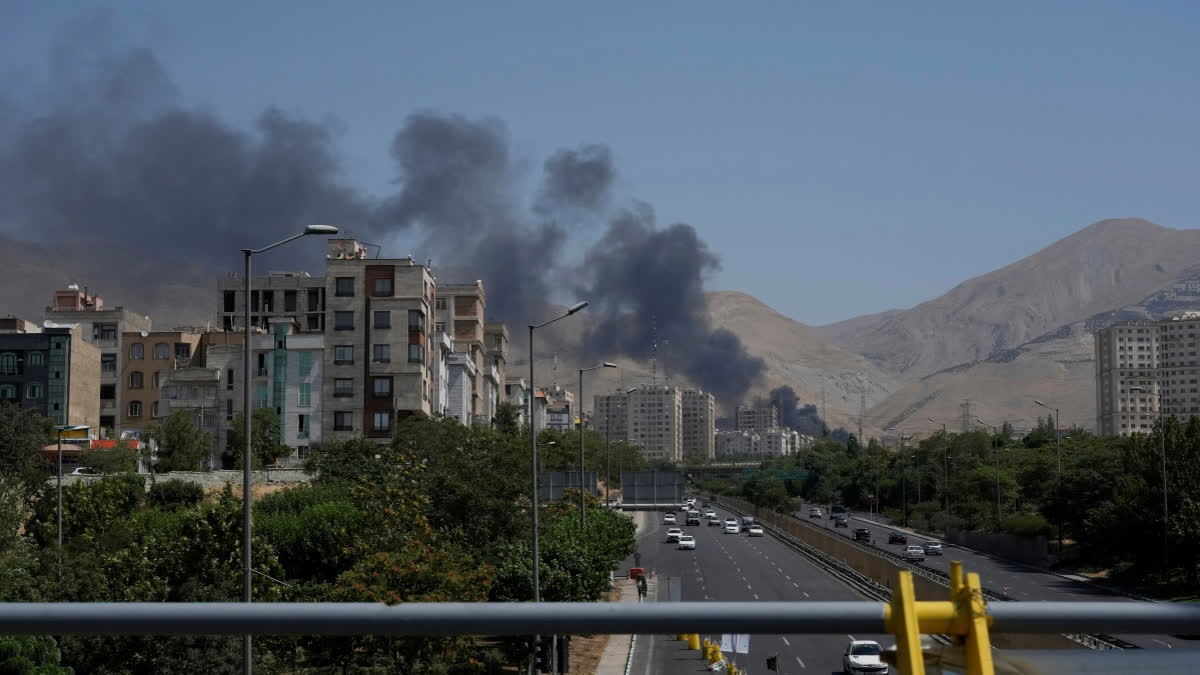 অবিলম্বে সব ভারতীয়কে তেহরান ছাড়ার পরামর্শ দিল্লির