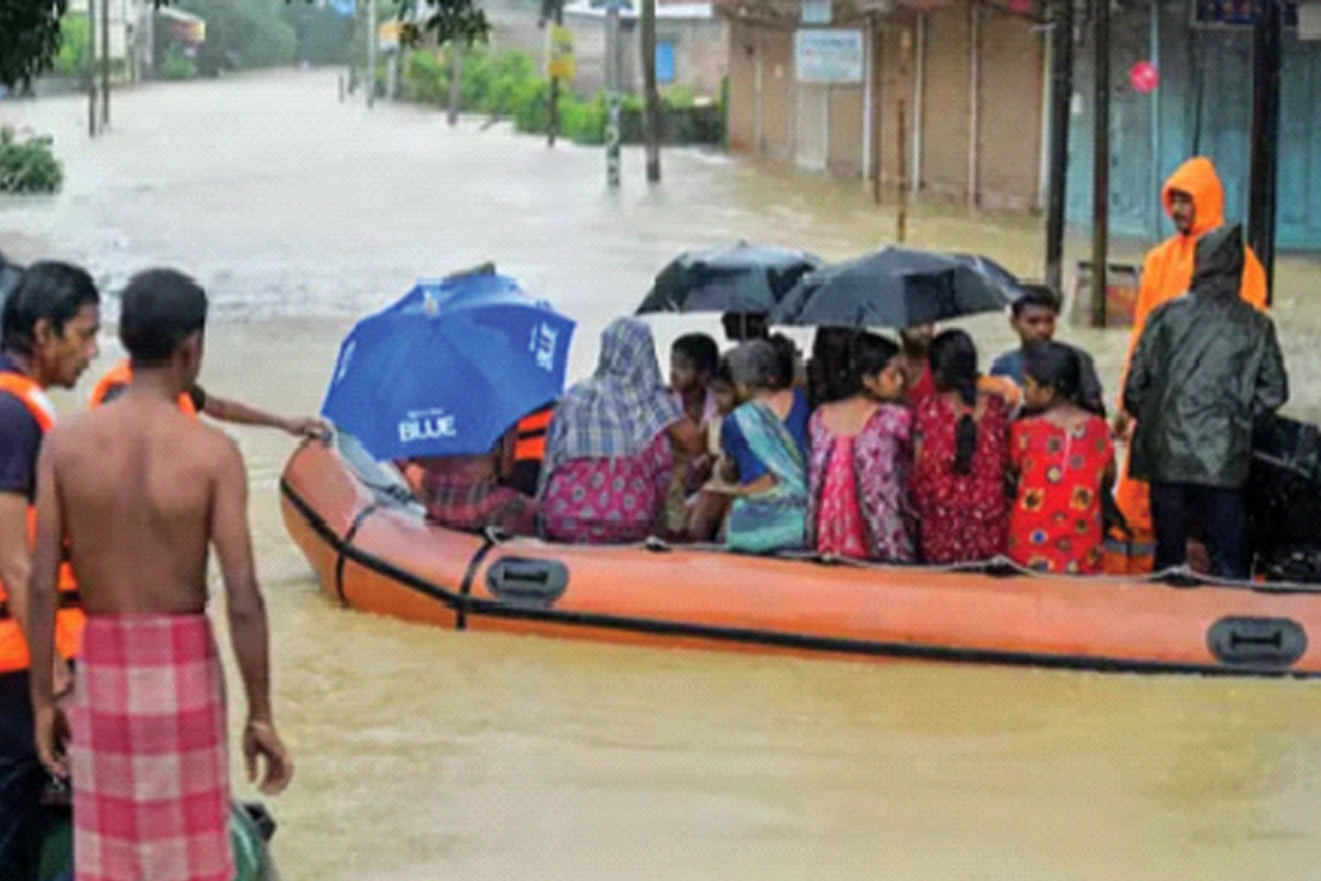 রেকর্ড বৃষ্টিতে অসমে  ২ দিনে ৩৪ জনের মৃত্যু