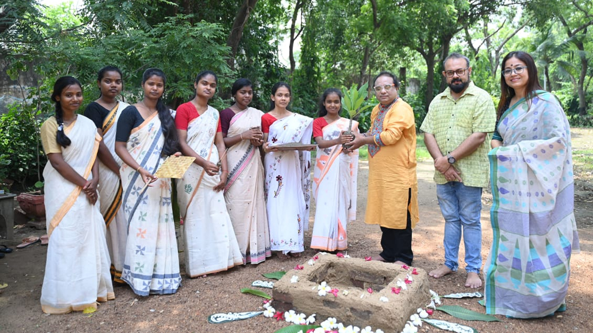 রাগের নামে গাছেদের নামকরণ, ভিন্নধর্মী বৃক্ষরোপণের উদ্যোগ গ্র্যামি জুরি পণ্ডিত প্রদ্যুৎ মুখোপাধ্যায়ের