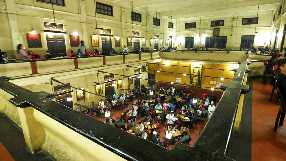 কফি হাউস থেকে ভারত সভা, ভারতে ইংরেজবিরোধী প্রথম প্রতিষ্ঠান