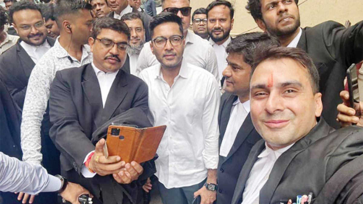 হলফনামায় স্বাক্ষর করতে হাইকোর্টে অভিষেক