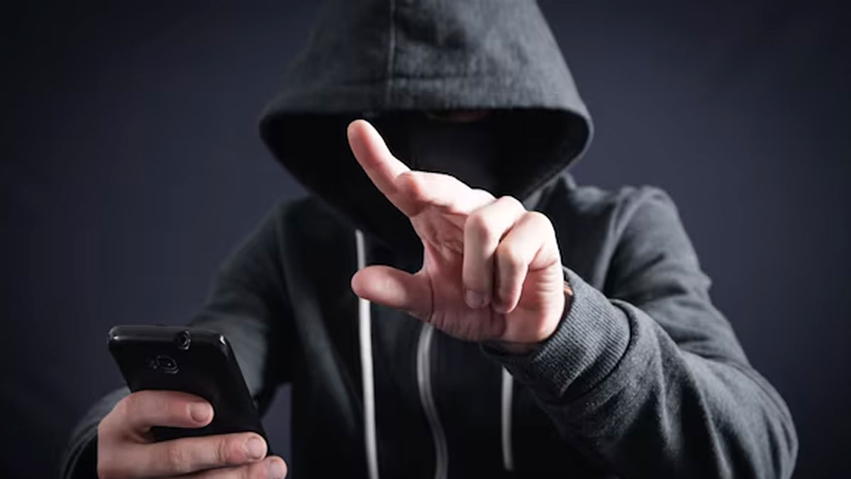 সাইবার ক্রাইম প্রতিরোধে বড় ভূমিকা নিচ্ছে সঞ্চার সাথী