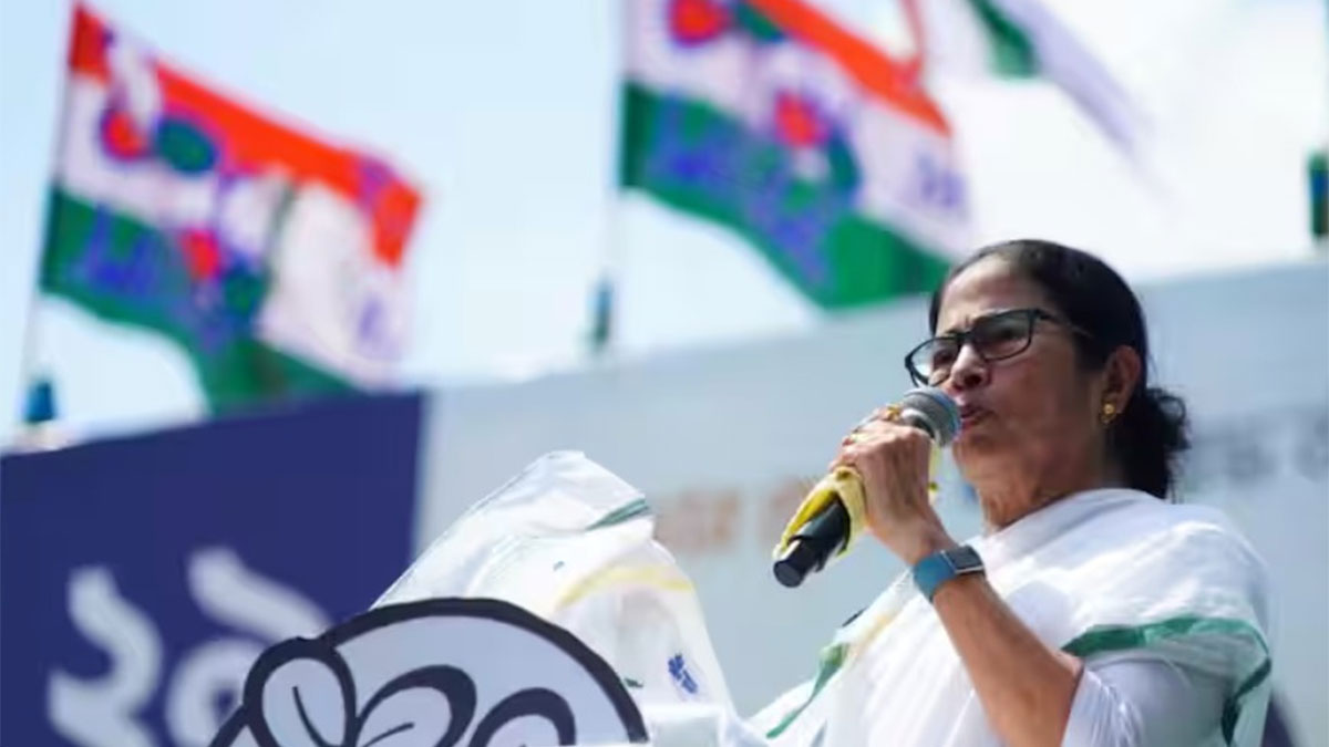 জীবন থাকতে কারও ভোটাধিকার কেড়ে নিতে দেব না: মমতা