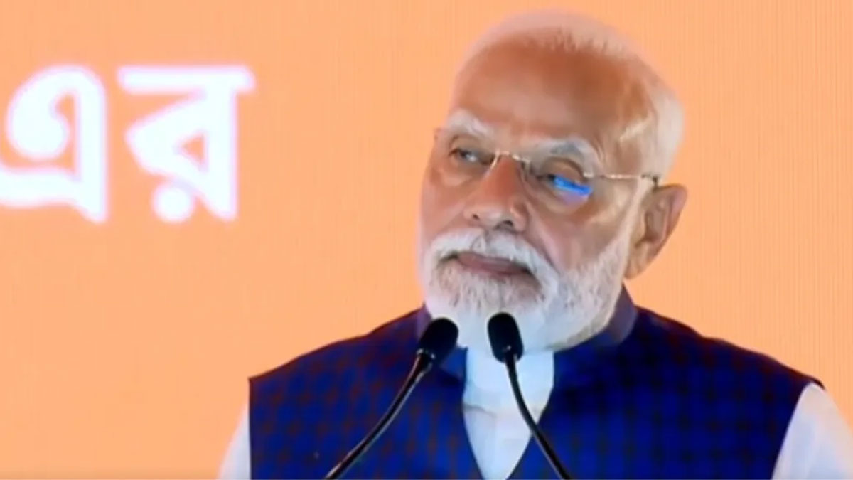 “বাংলার উন্নয়নে কেন্দ্রের সর্বোচ্চ চেষ্টা চলছে”, কলকাতায় এসে বললেন মোদী