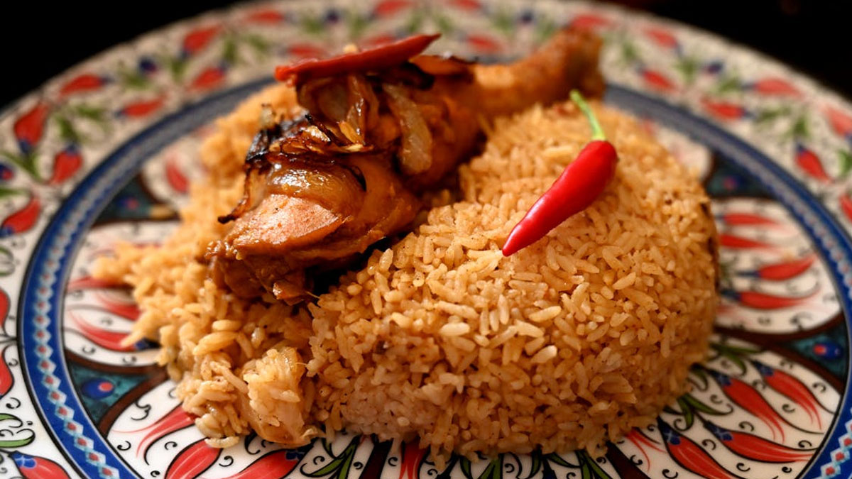 অফিসে বিরিয়ানি খেয়ে মৃত মুহুরি, চাঞ্চল্য বিএলআরও অফিসে