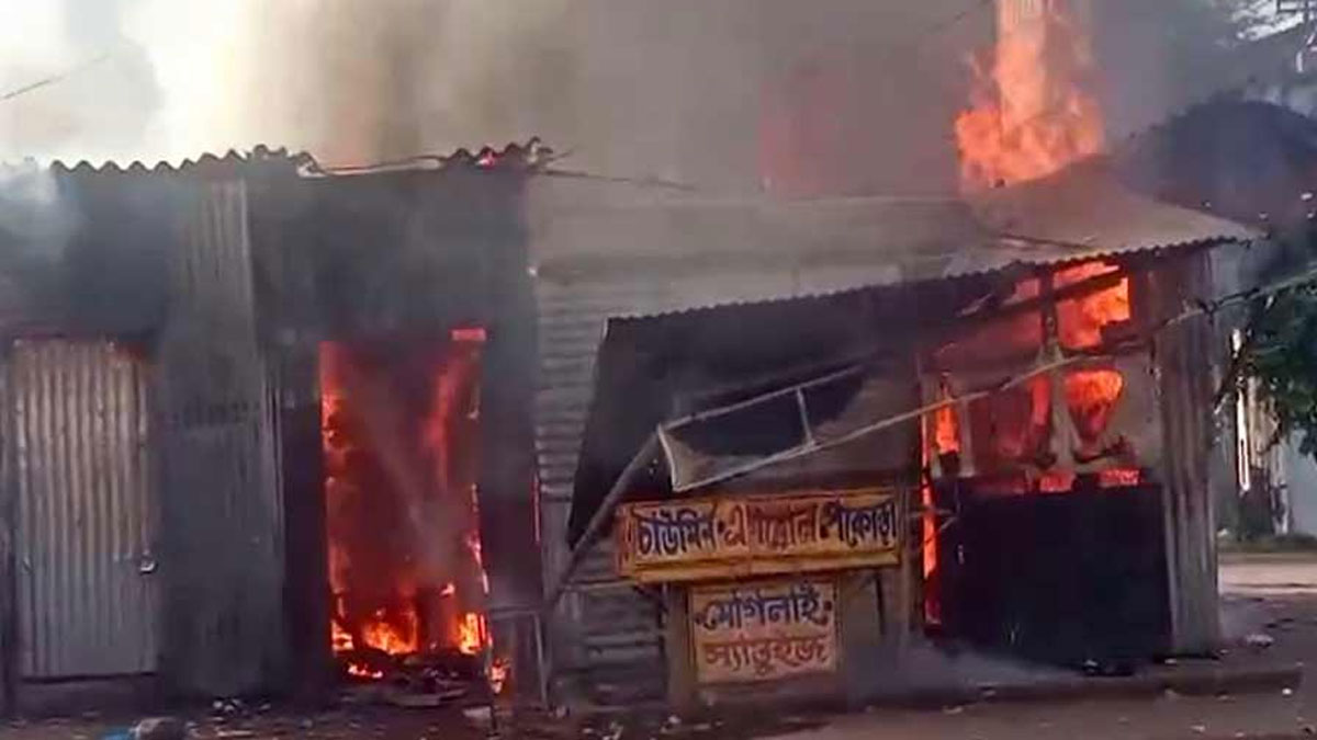 তারকেশ্বরে বিধ্বংসী অগ্নিকাণ্ড